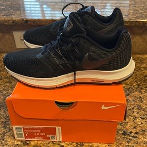 Women’s NIKE RUN SWIFT